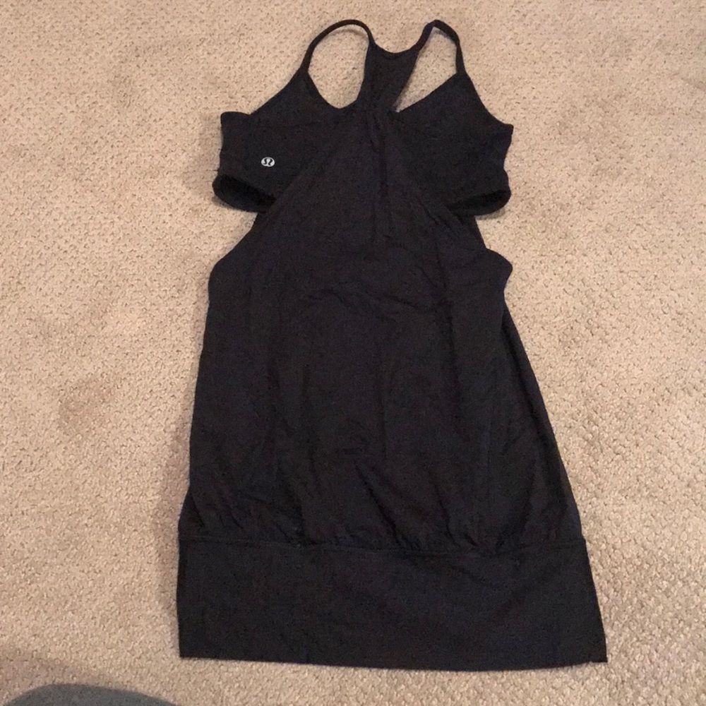 Lululemon Size 4 Black Top side cutouts